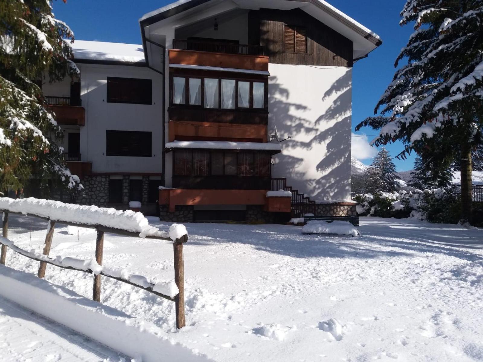 Residence Dei Medici-La Casa Nel Parco Pescasseroli Bagian luar foto
