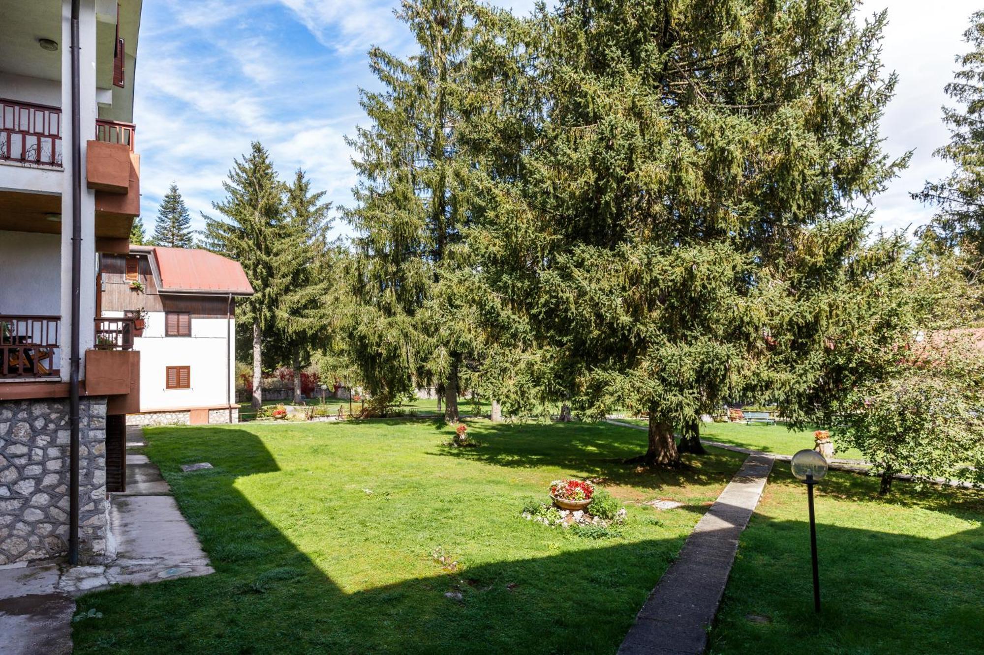 Residence Dei Medici-La Casa Nel Parco Pescasseroli Bagian luar foto