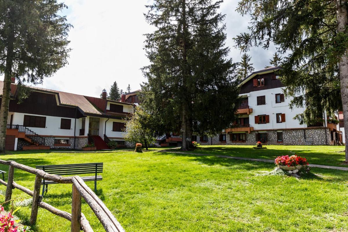 Residence Dei Medici-La Casa Nel Parco Pescasseroli Bagian luar foto
